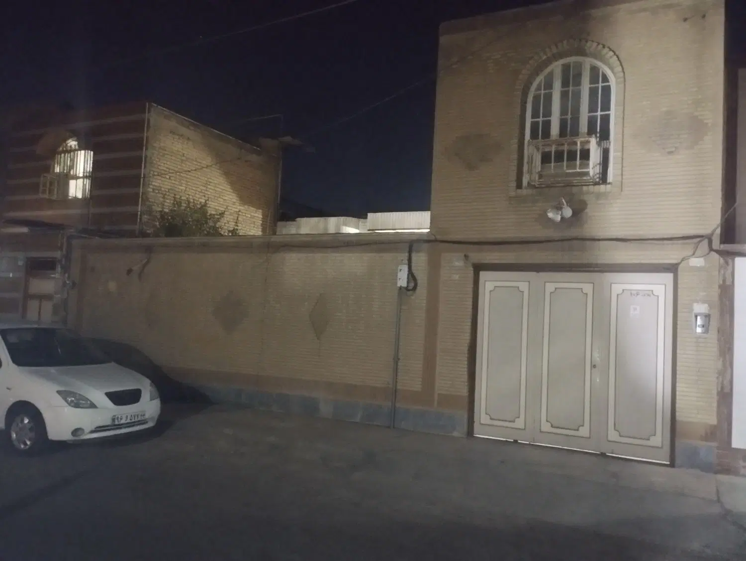 منزل ویلایی 230متر محدوده گلباران