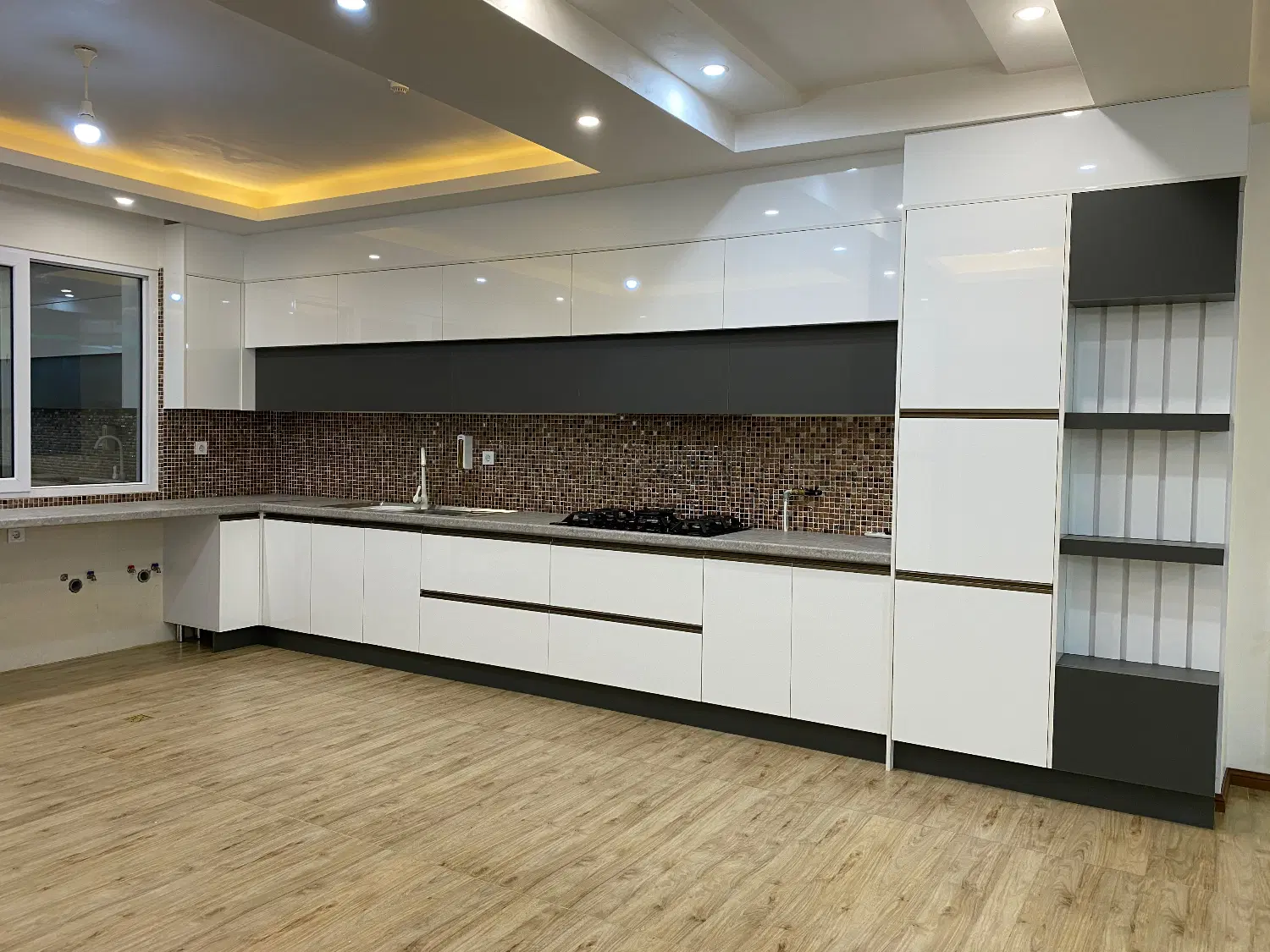 آپارتمان ۱۷۰متری خیابان آزادی