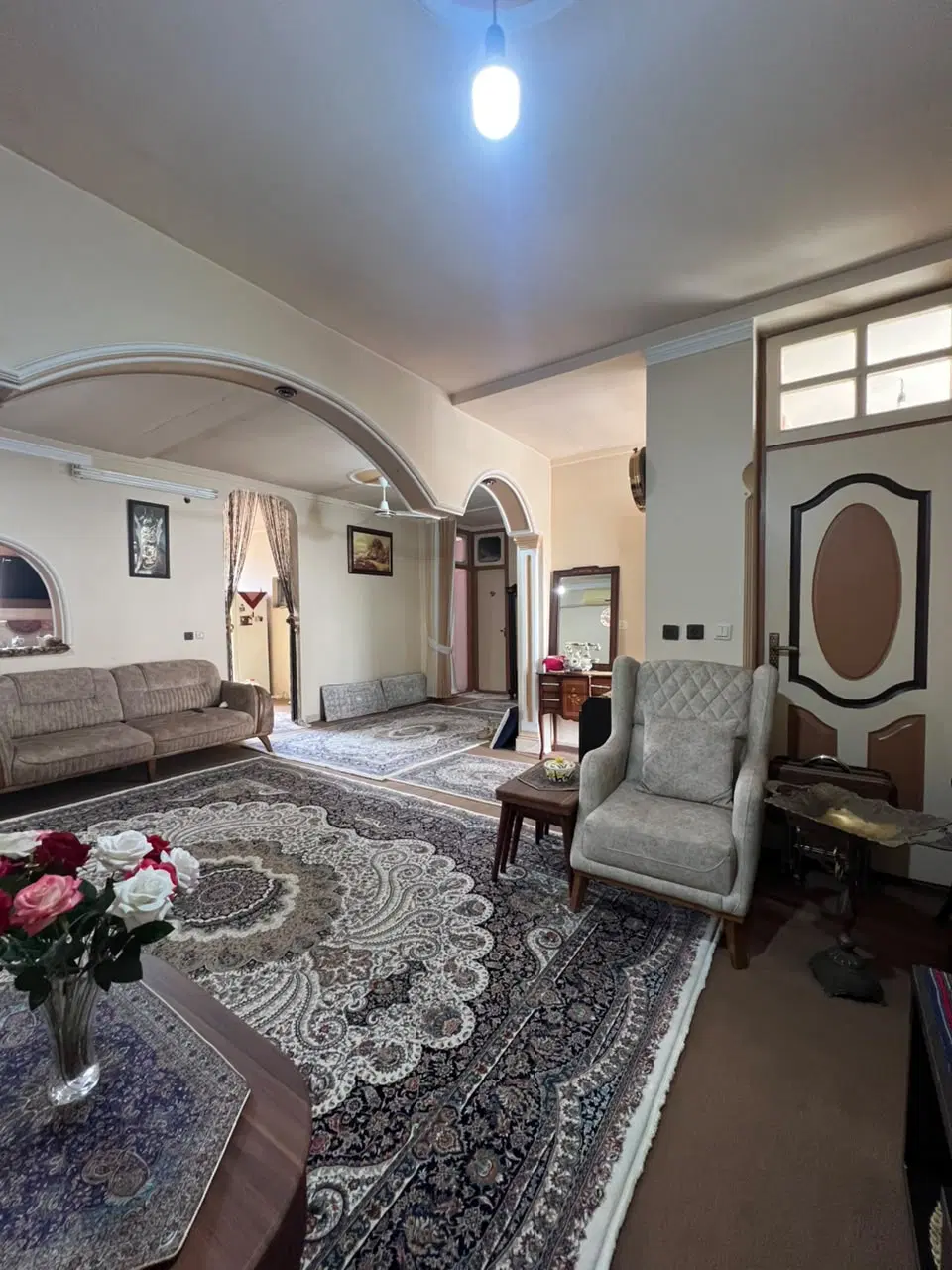 خانه ویلایی همکف و بالا