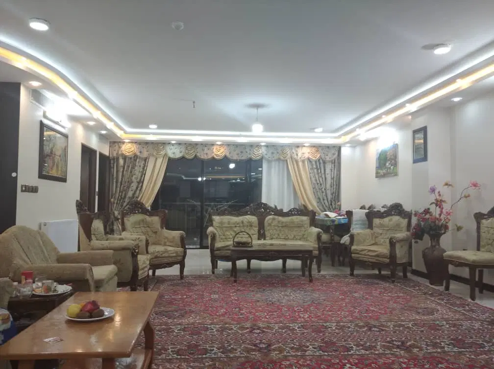 فروش رهن و اجاره آپارتمان بر خیابان اصلی رزمندگان