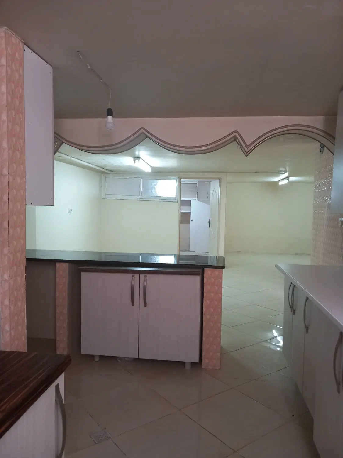 اجاره آپارتمان مسکونی زیرهم‌کف