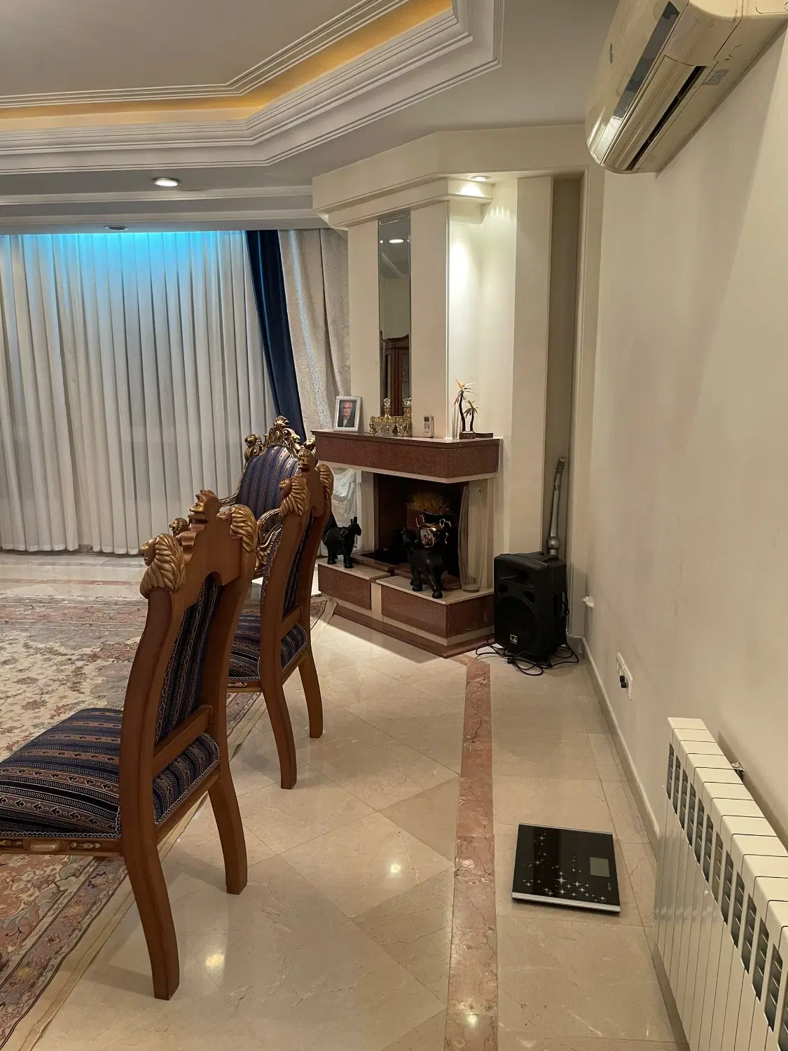 240 متری 4 خوابه دیباجی جنوبی طبقه 4 بسیار زیبا