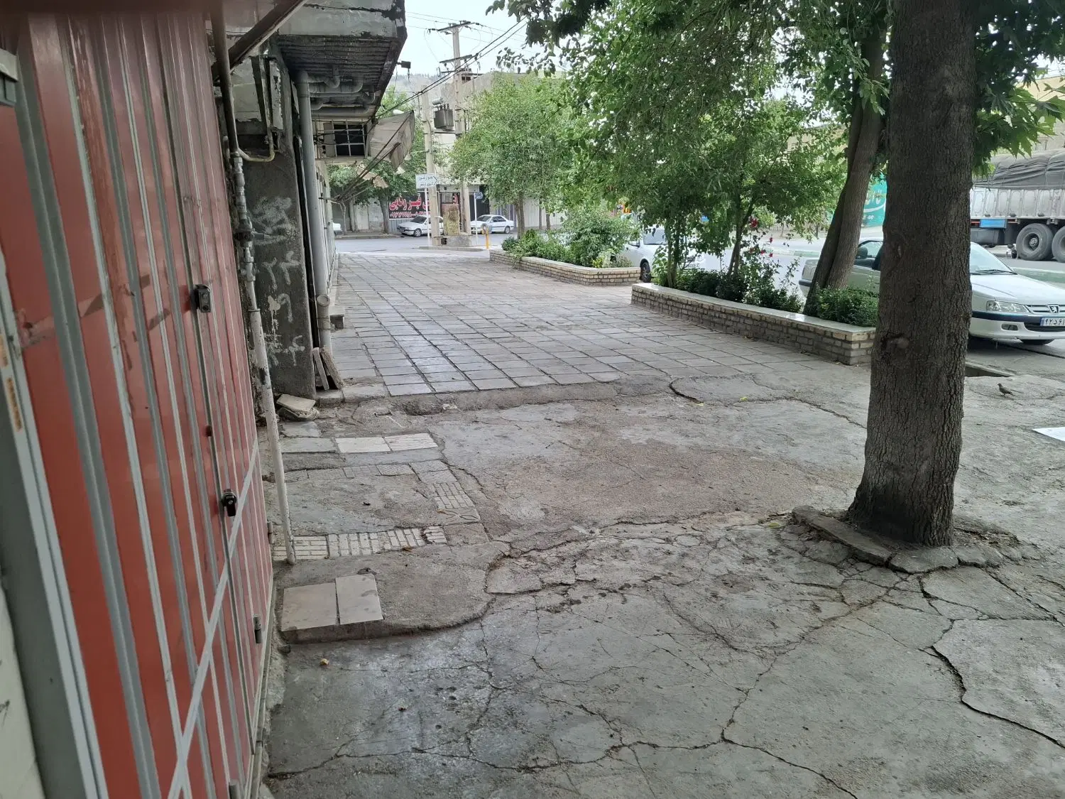 تجاری مسکونی جلو خیابان ۳۰ متری