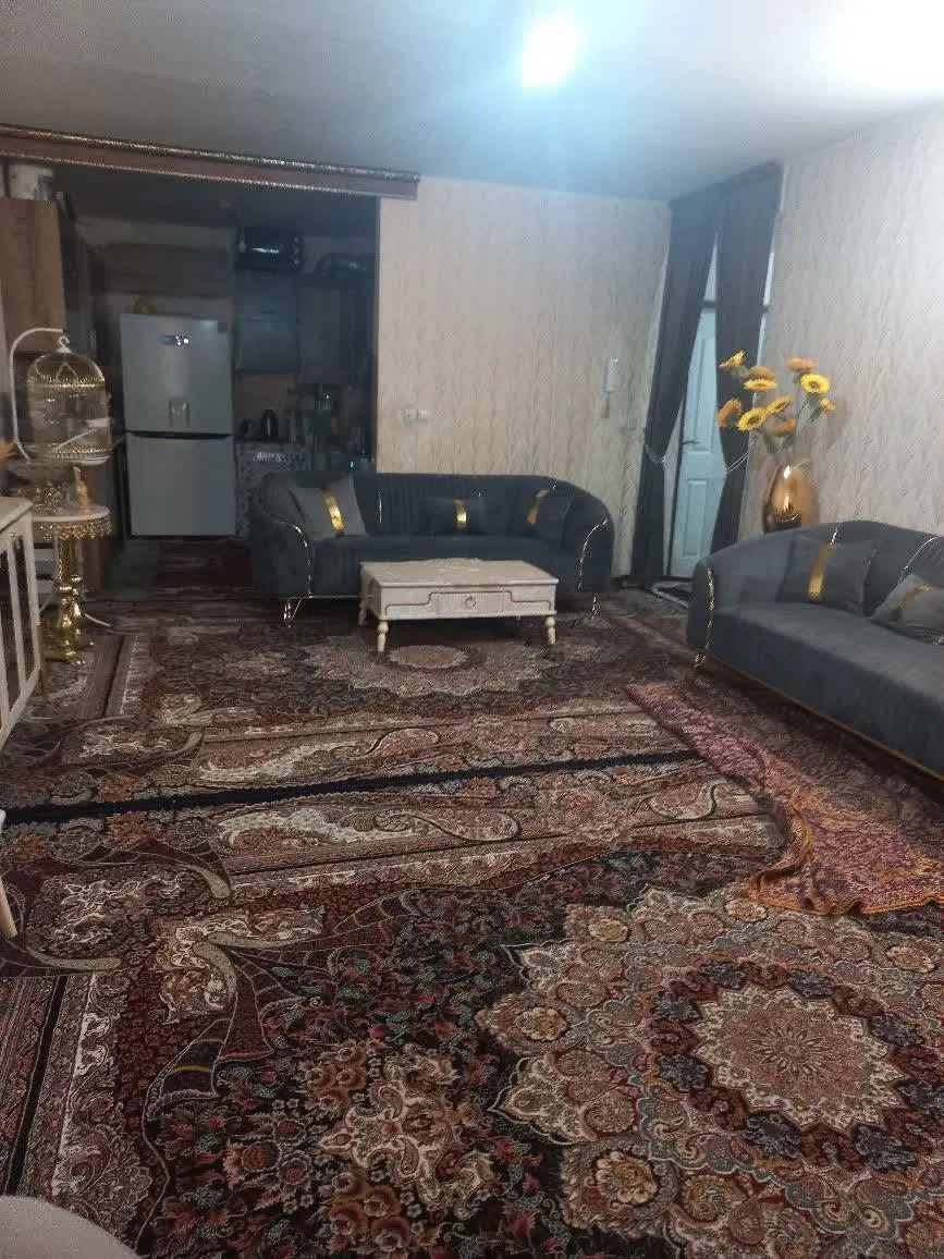 گلبهار اپارتمان 90متری مجتمع فرهیختگان(انفاق)