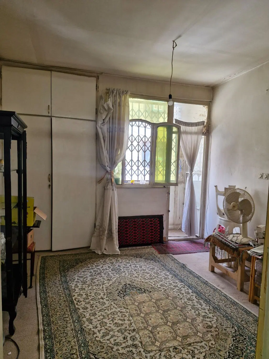 واحد۶۰ متری طبقه اول خ پیک