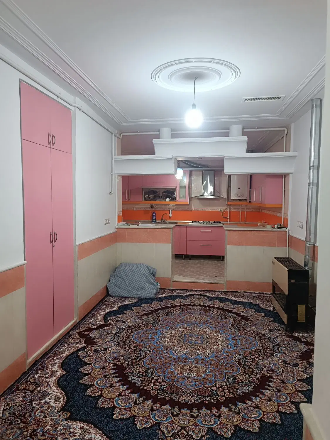 خانه ویلایی حیاط دار دربست راه جدا