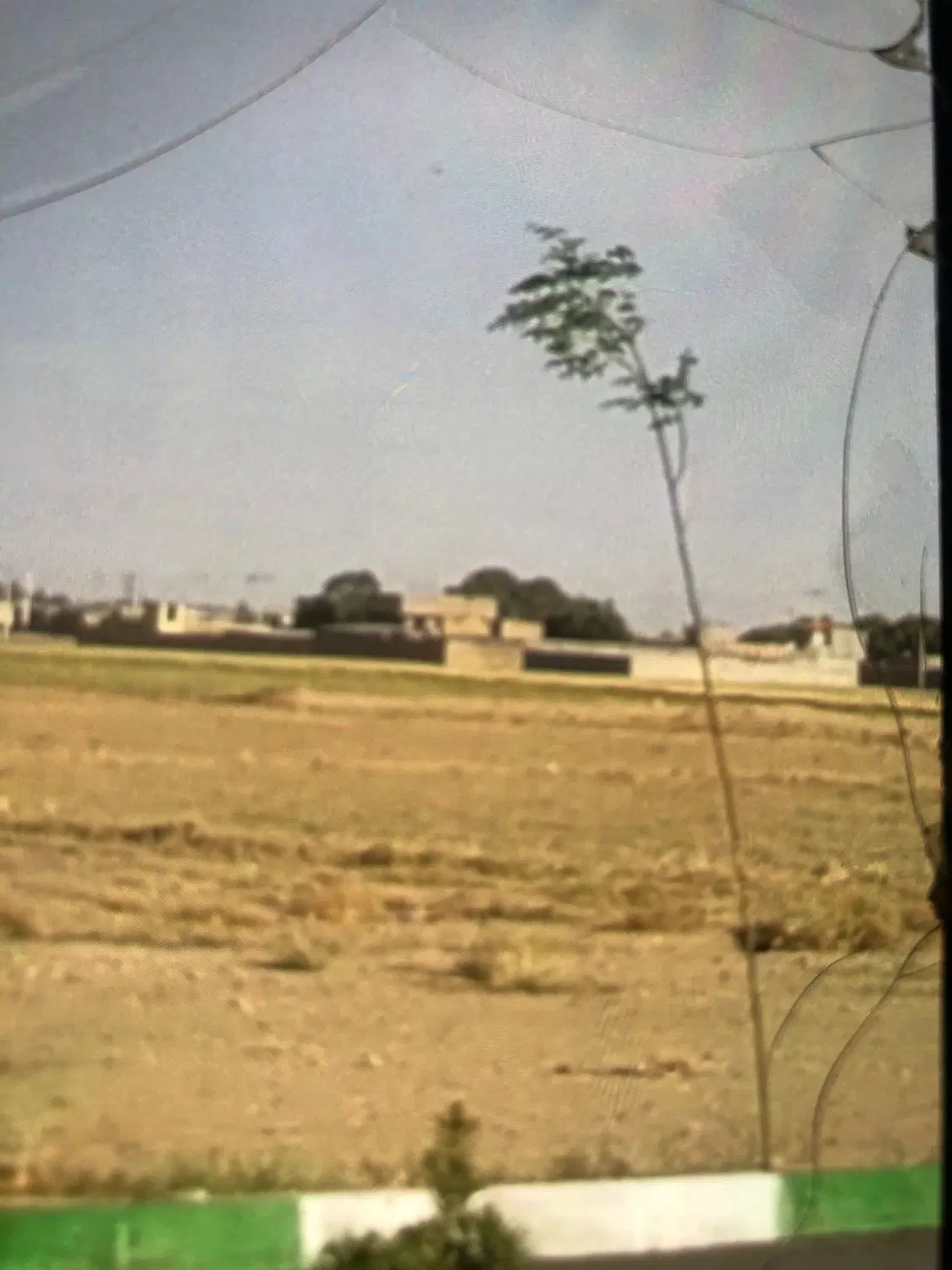 زمین ۹۰ متری