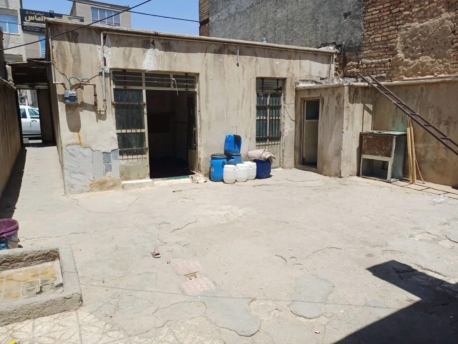 خانه ۱۵ متری سعدی بر خیابان