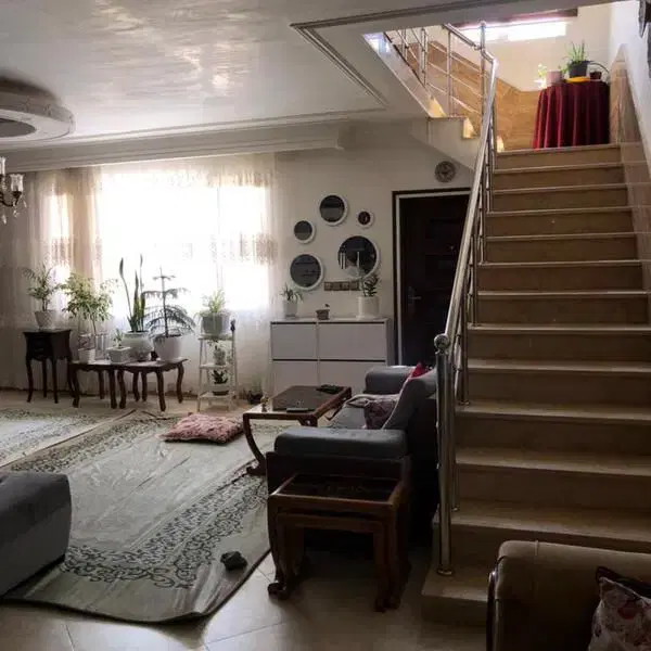 ۱۶۰ متر ویلایی_بر ملک۸_قابل سکونت و ساخت