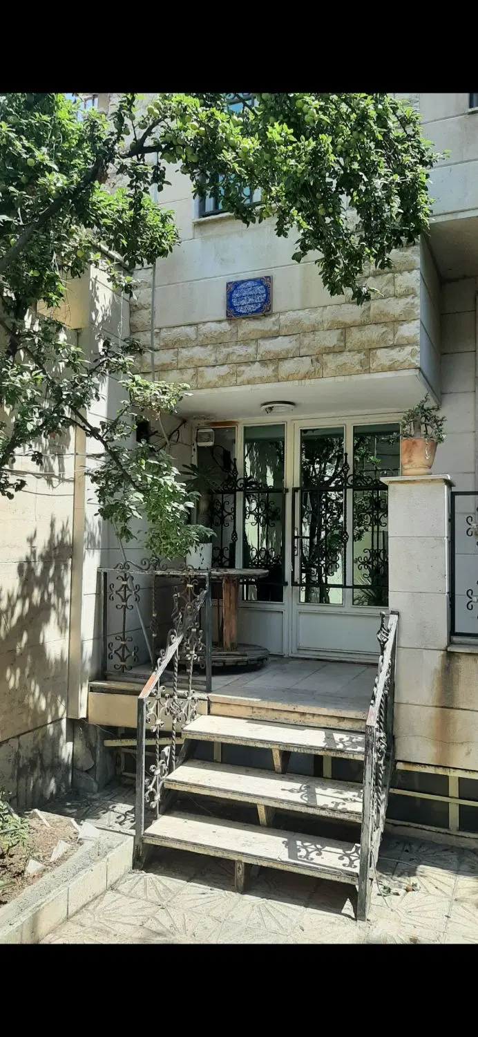 یک واحد مسکونی ۶۵ متر زیر همکف مرکز کرج