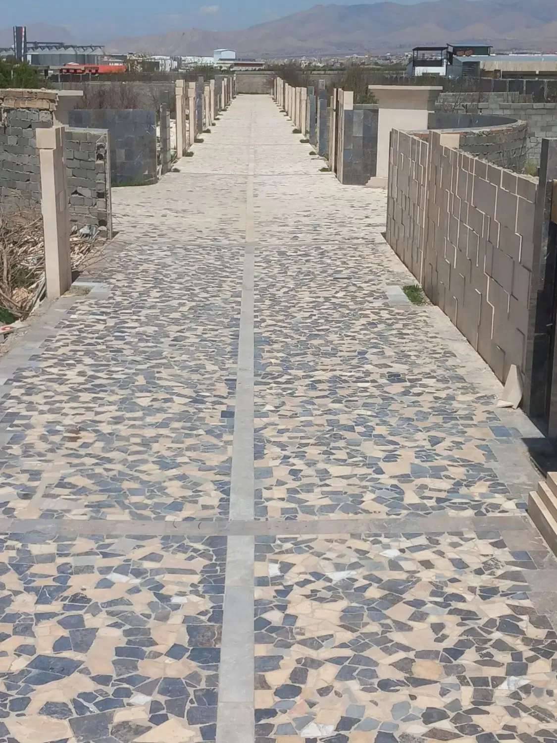 ۱۹۰ متر زمین در شهرک _ مدارک کامل