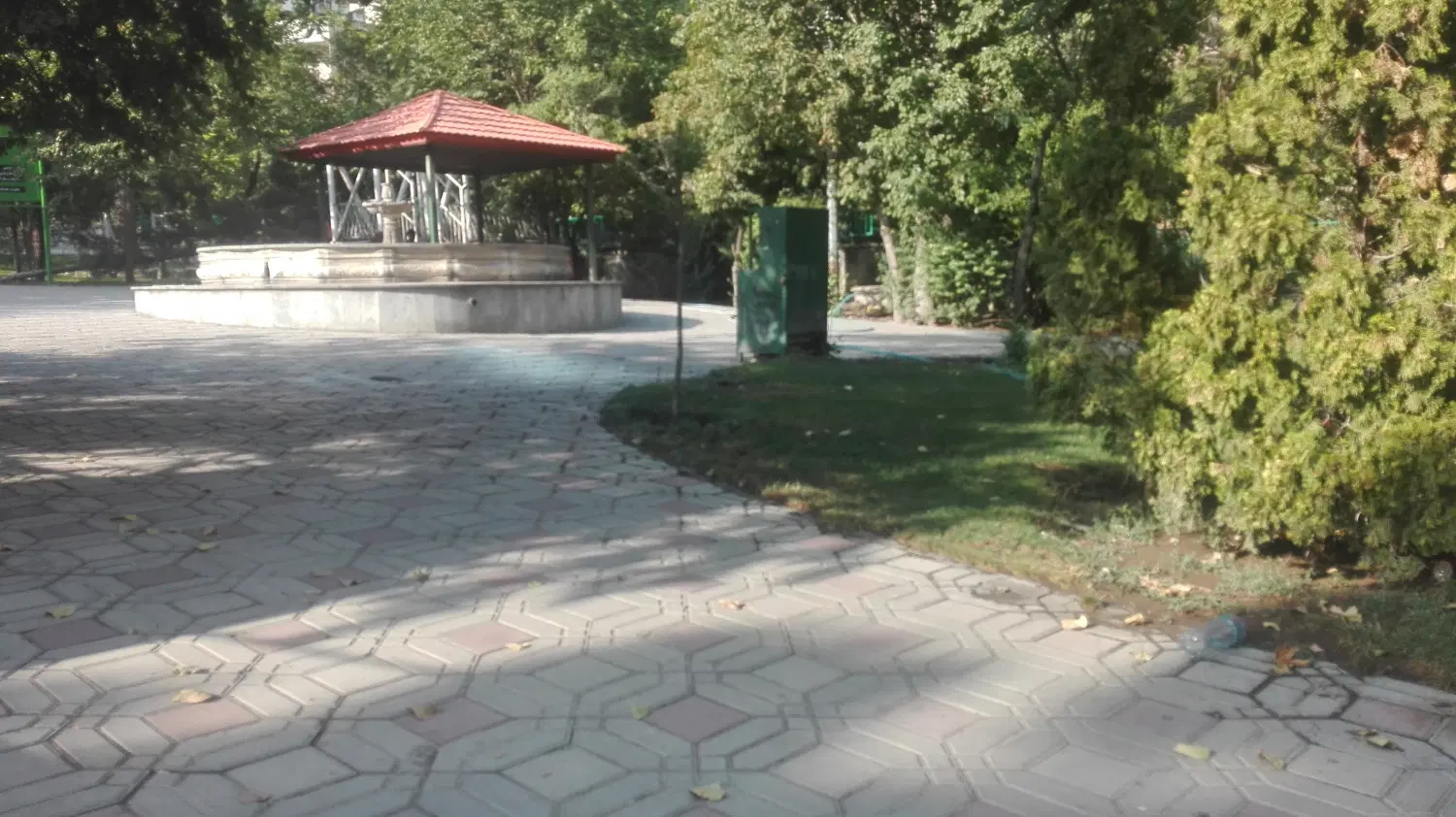 کاخ ویلای سلطنتی مجلل.۵۰۰بنا ۲۳۰۰ زمین.روباط کریم