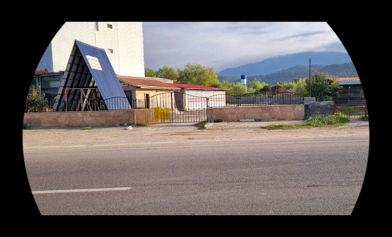 زمین  برکمربندی چالوس نوشهرمناسب احداث مغازه دفتر