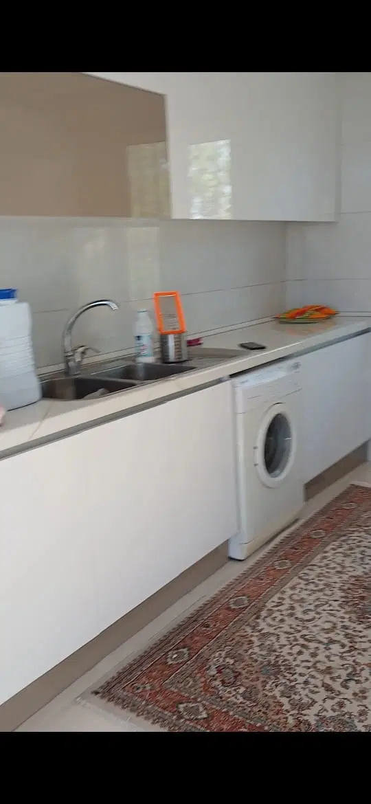 زمین ابسرد با 140 متر بنا