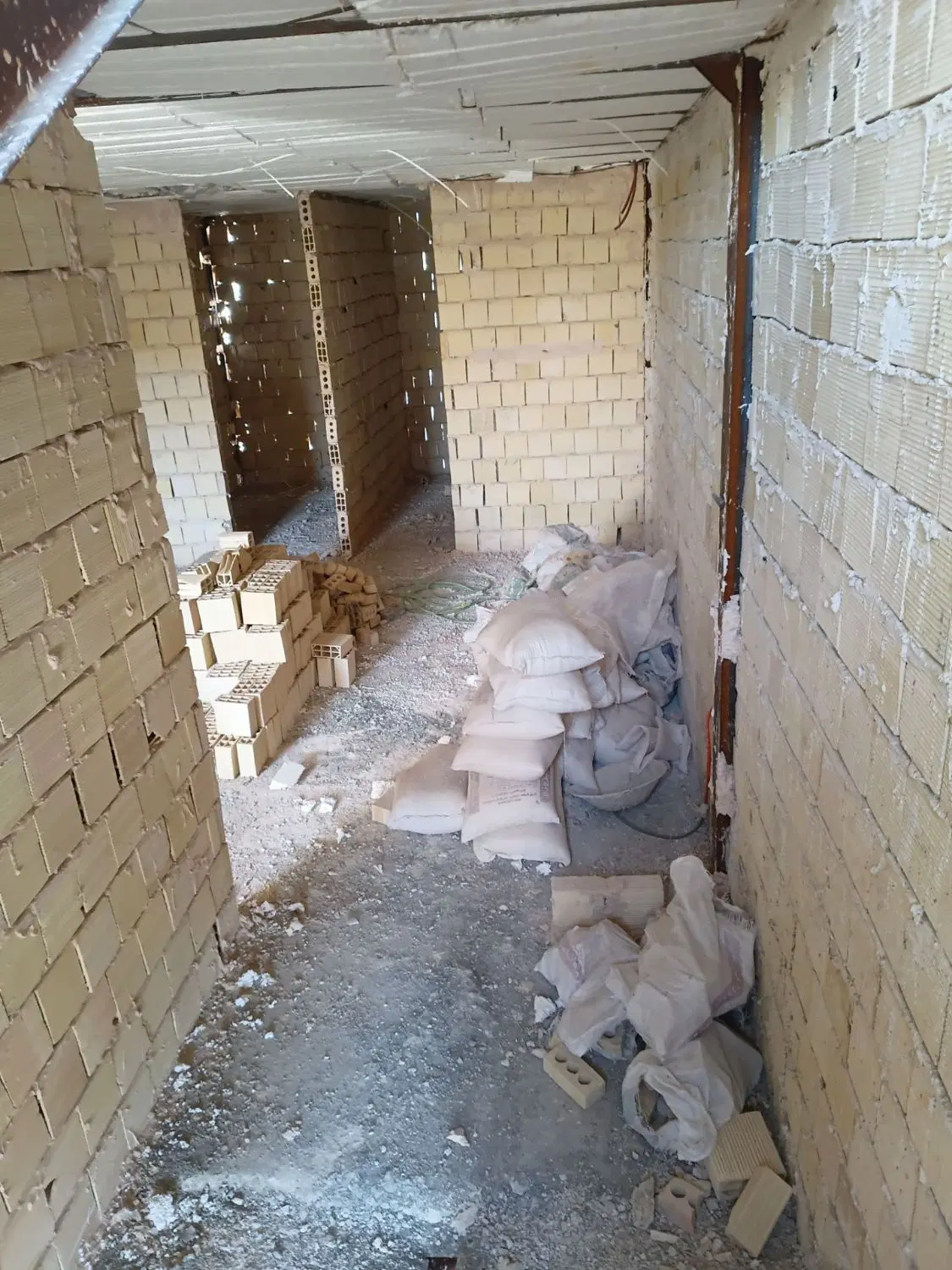 فروش واحداول وهمکف سفتکاری باخودروطبرسی۵۶نیک۱