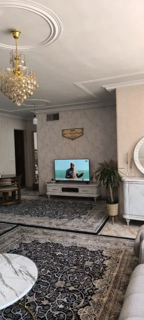 واحد 80 متری_ غرق در نور_ بلوار کاشانی