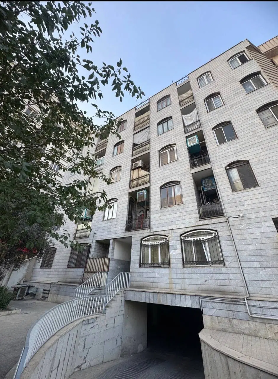 شهرزیبا ۴۵ متر _ منطقه پنج _ مناسب سرمایه گذاری