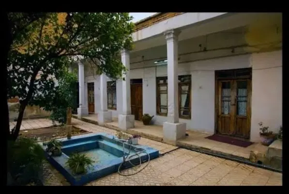 ملک ۱۵۰متری جنوبی