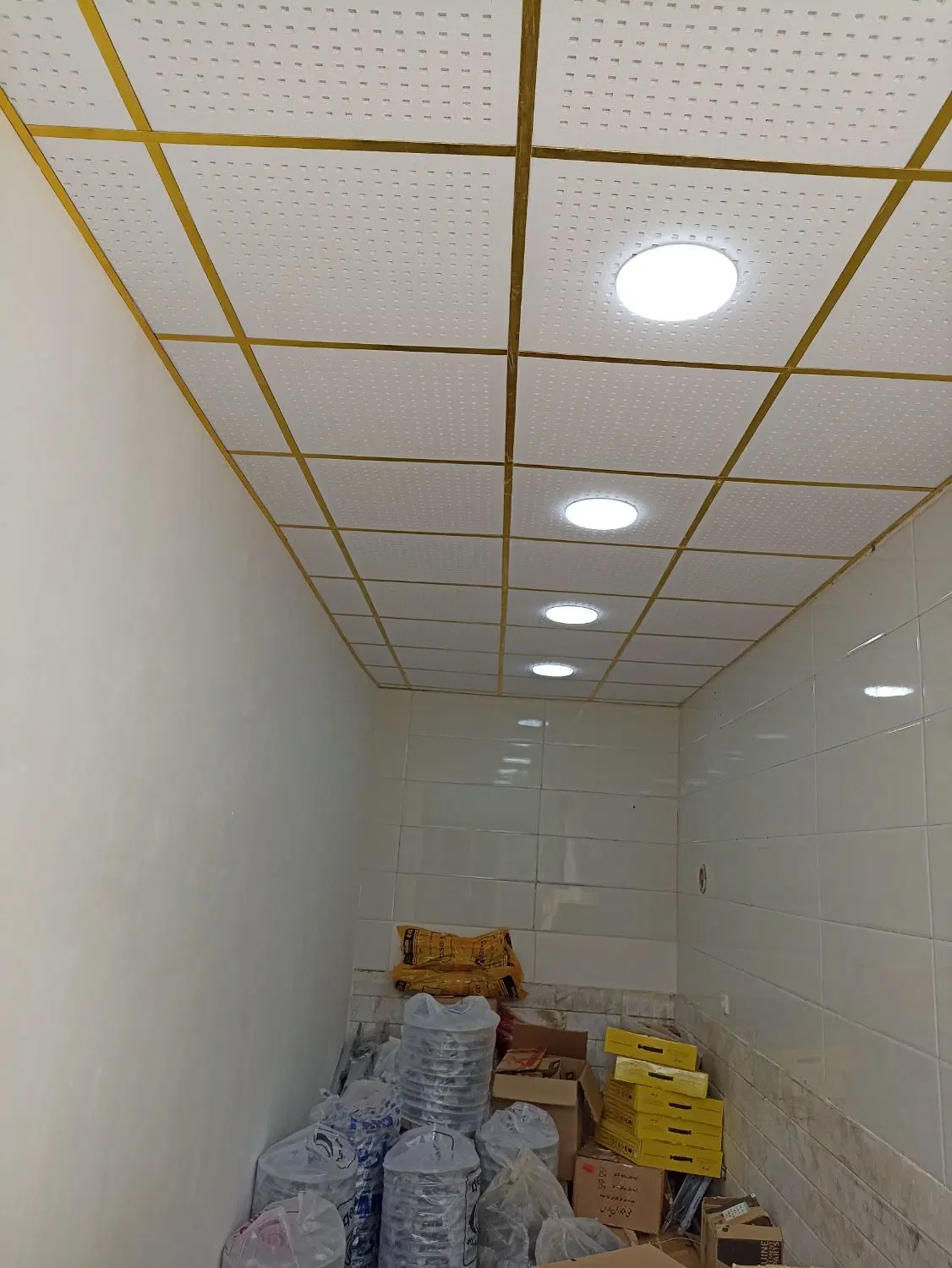 مغازه ۱۵ متری جهت اجاره