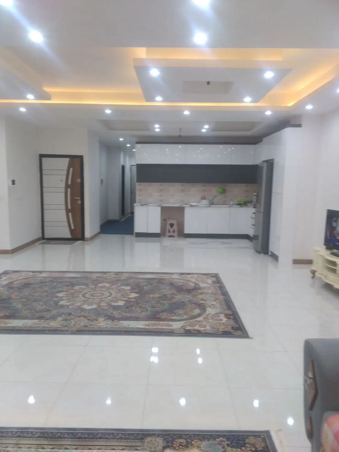 تک واحدی 180متری