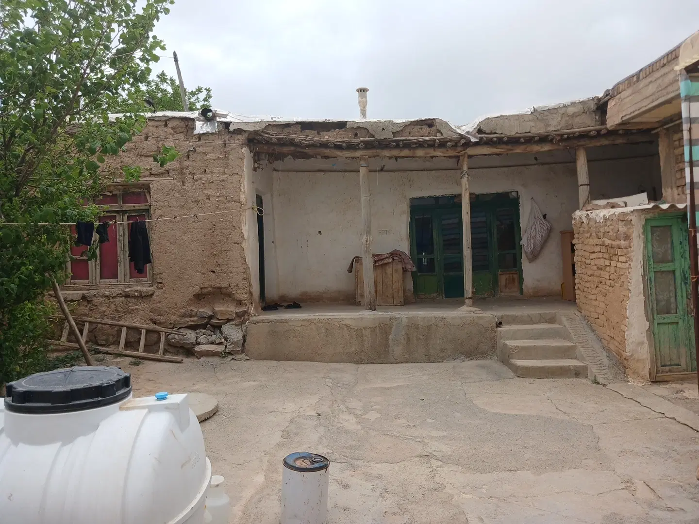 خانه ویلایی در روستای سهنله جهت فروش فوری