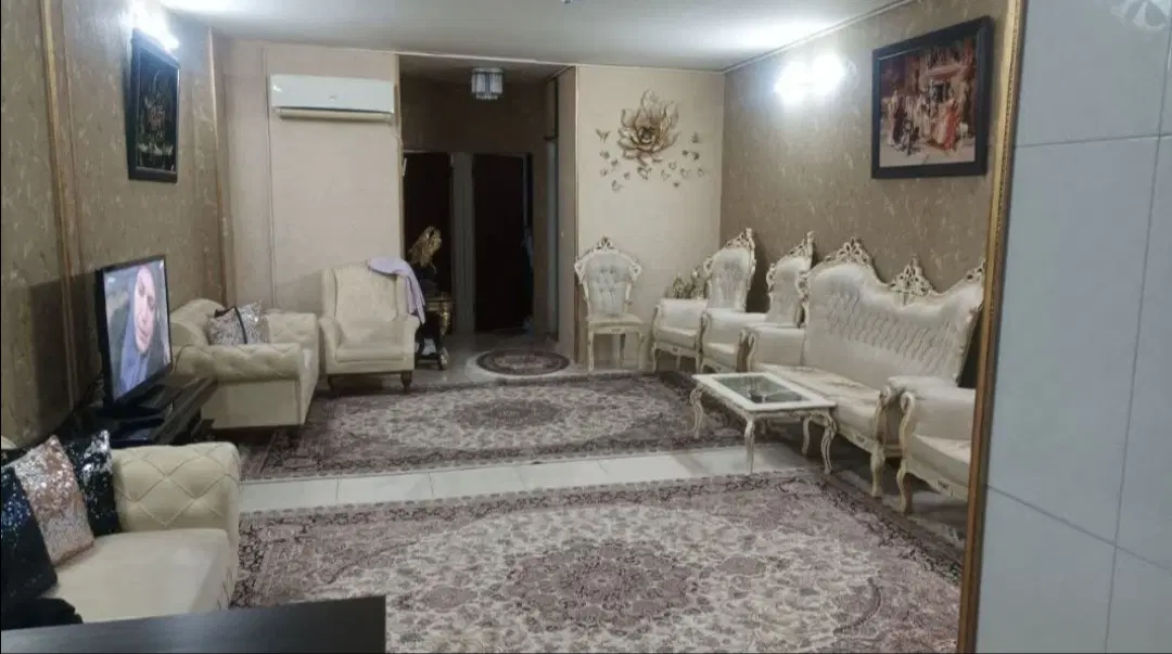 آپارتمان 100 متری دوخوابه طبقه دوم ابوطالب 61