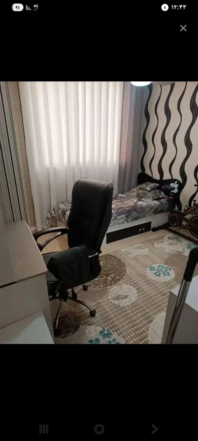 همخونه خانم بدون حاشیه