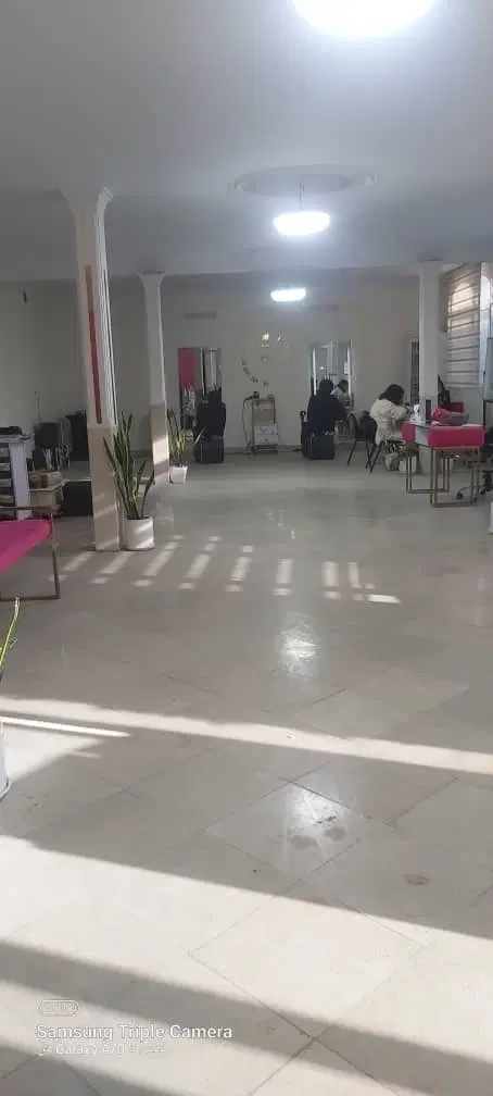 اجاره سالن ۱۴۰ متری در خ هیدخ