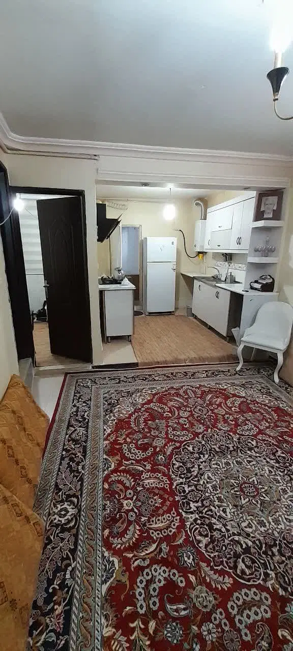 هم کف ۵۵ متری آرام حائری