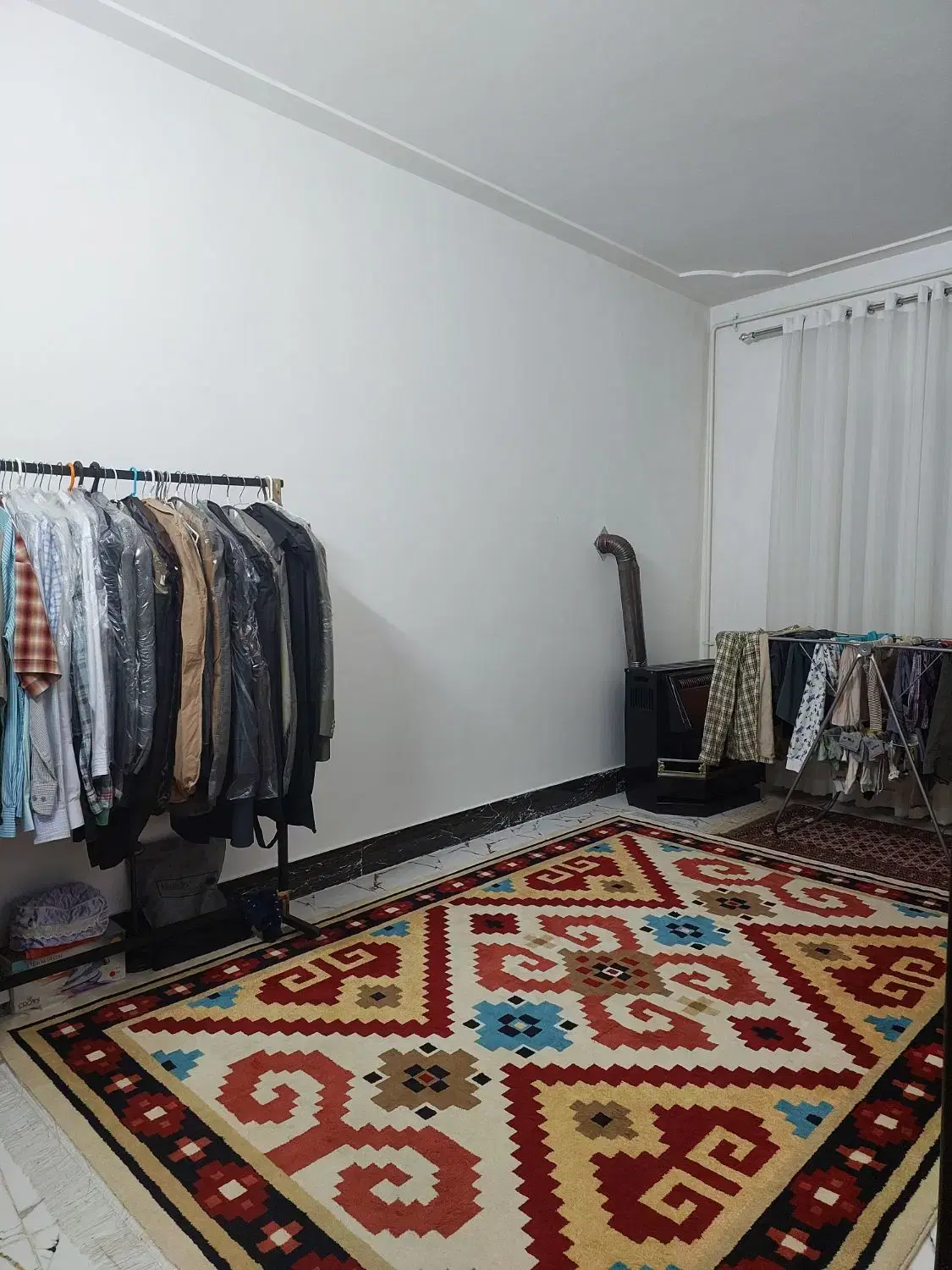 خانه ویلایی و سه باب مغازه در کلاله