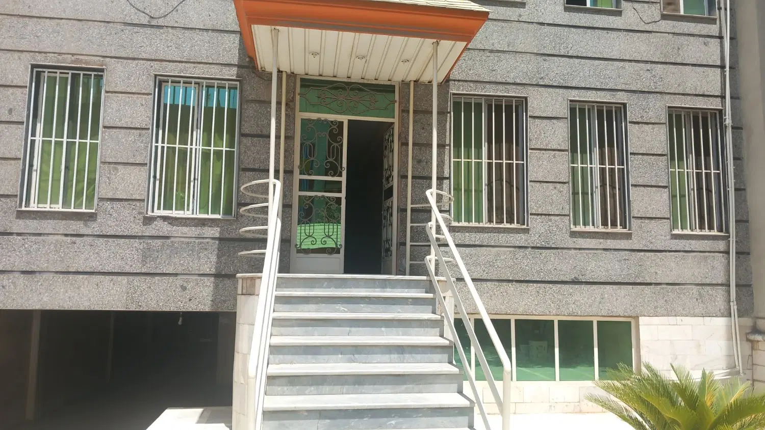 آپارتمان 135متر 3 خواب  فول