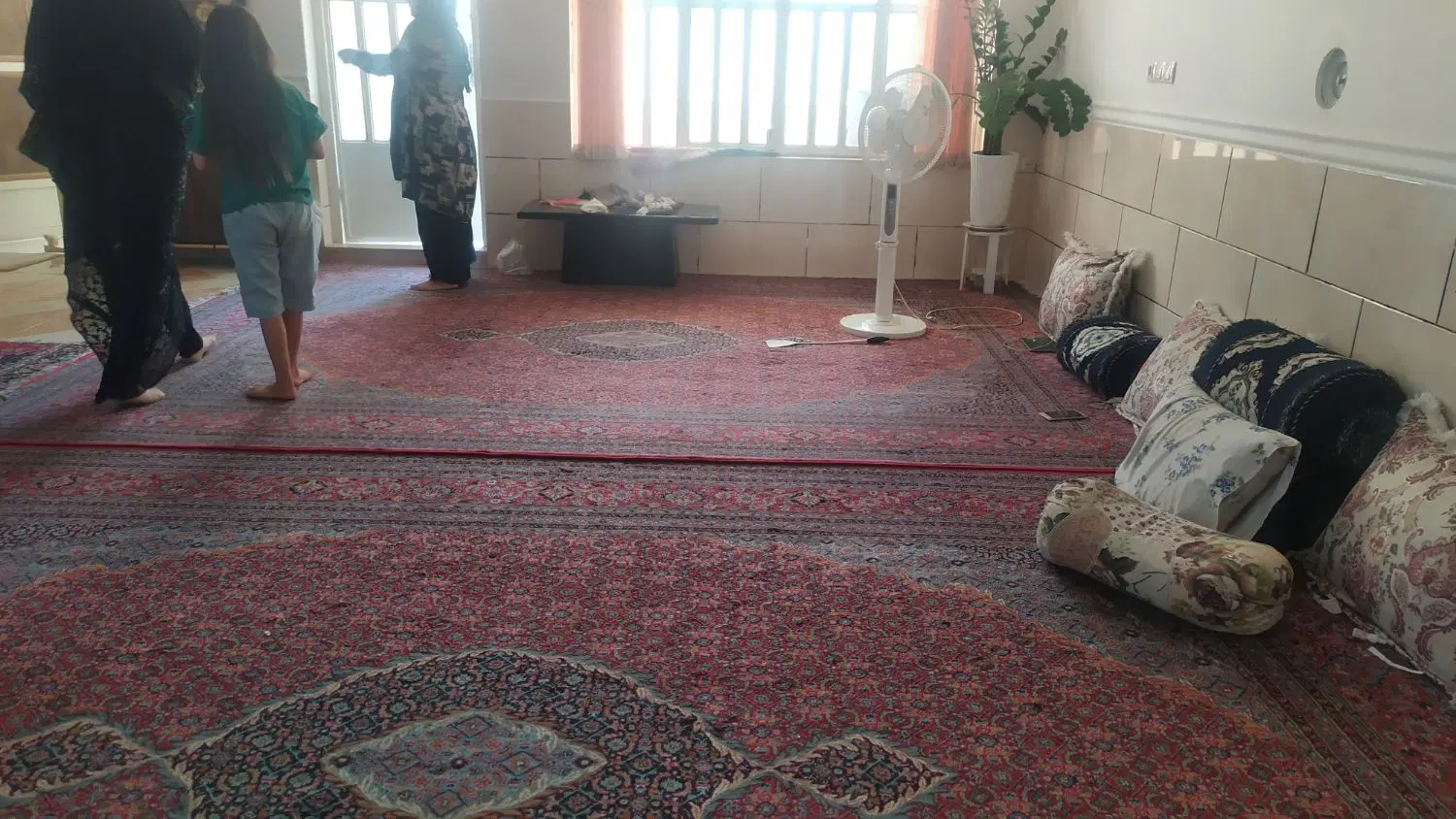 منزل سه خواب لوکس طبقه دوم  حیاط دار میانرود فاز 3