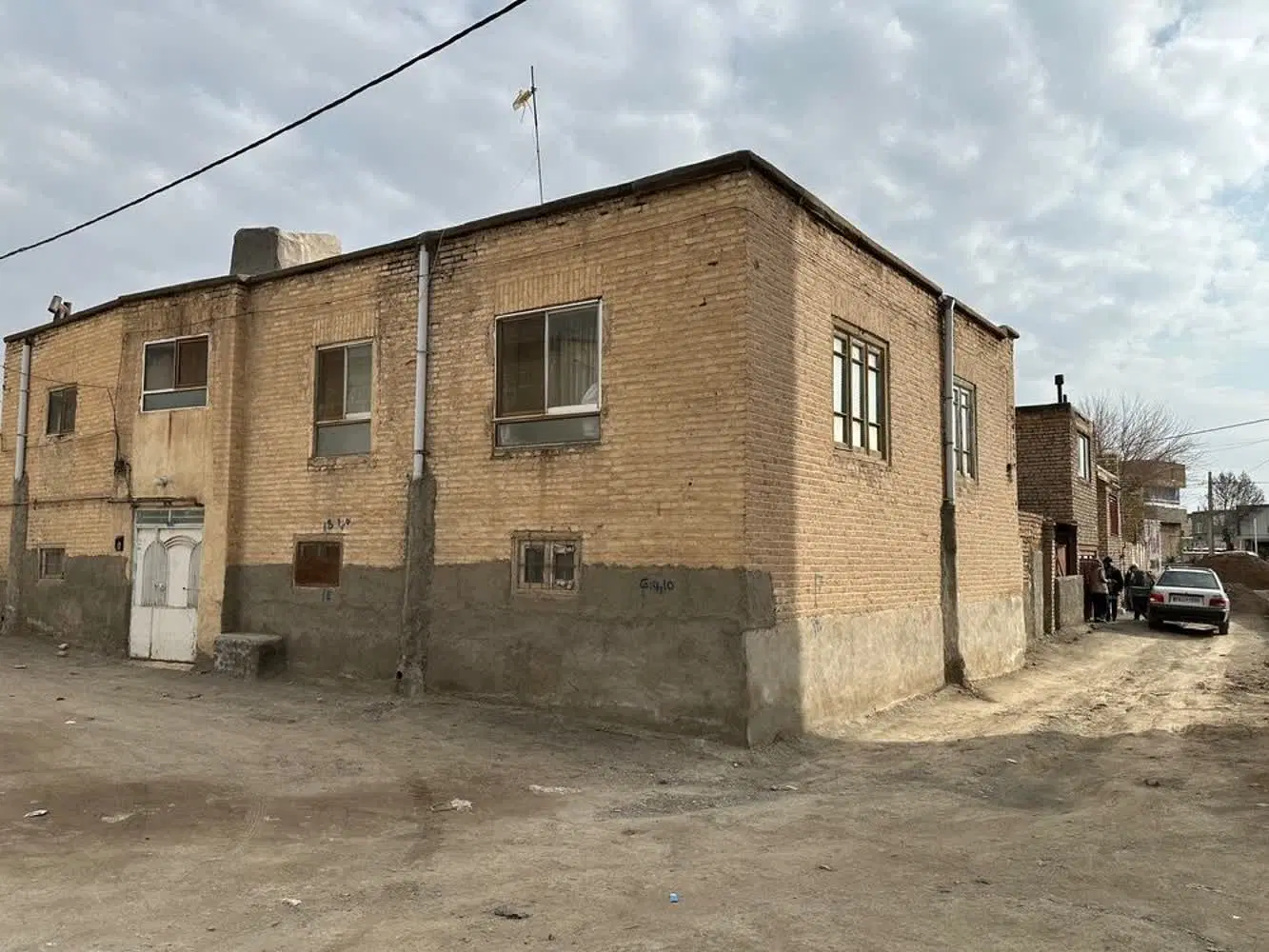 منزل‌فروشی‌قدیمی‌دونبش‌‌--معاوضه‌باخانه‌همکف