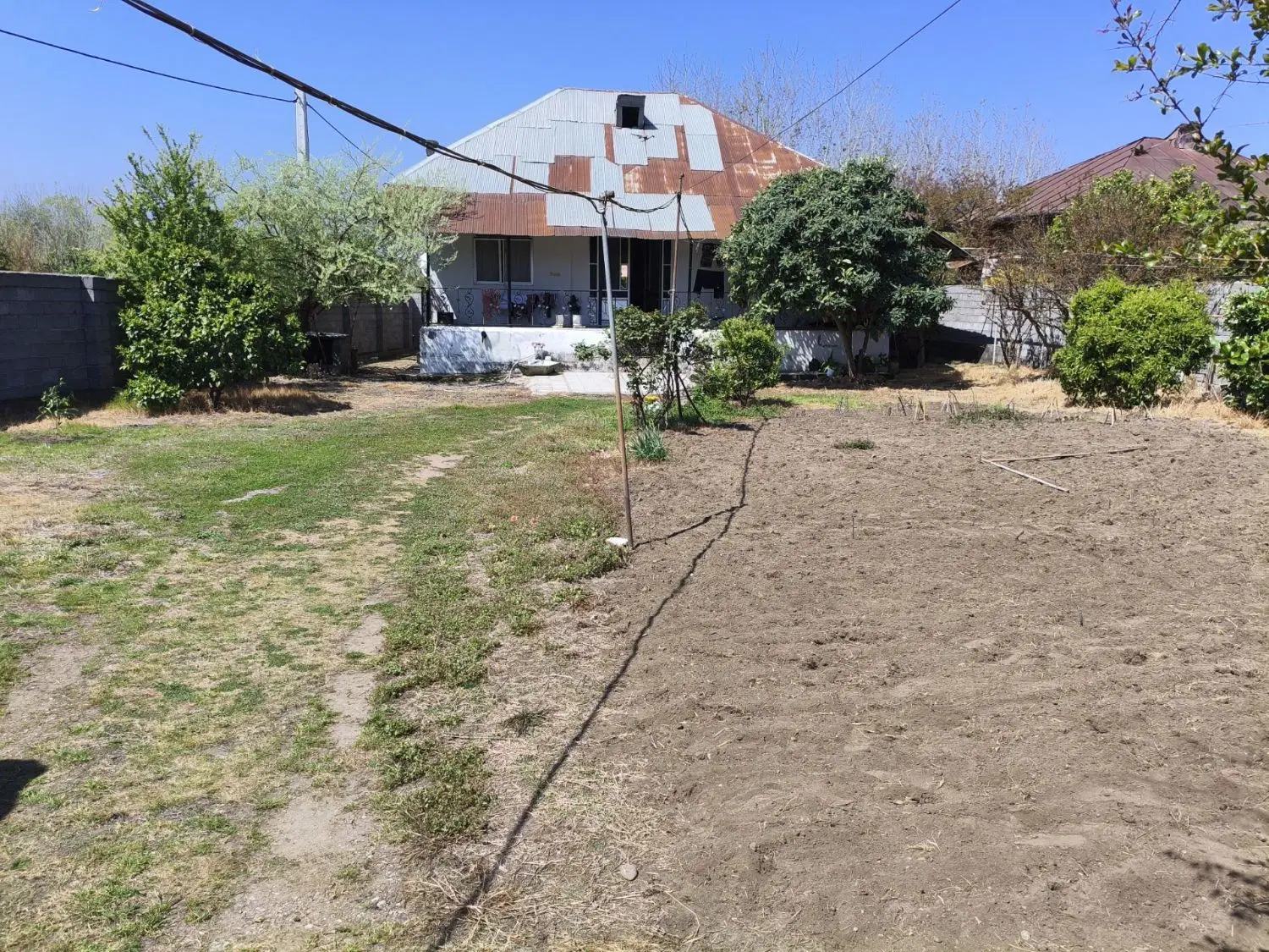 680 متر مسکونی