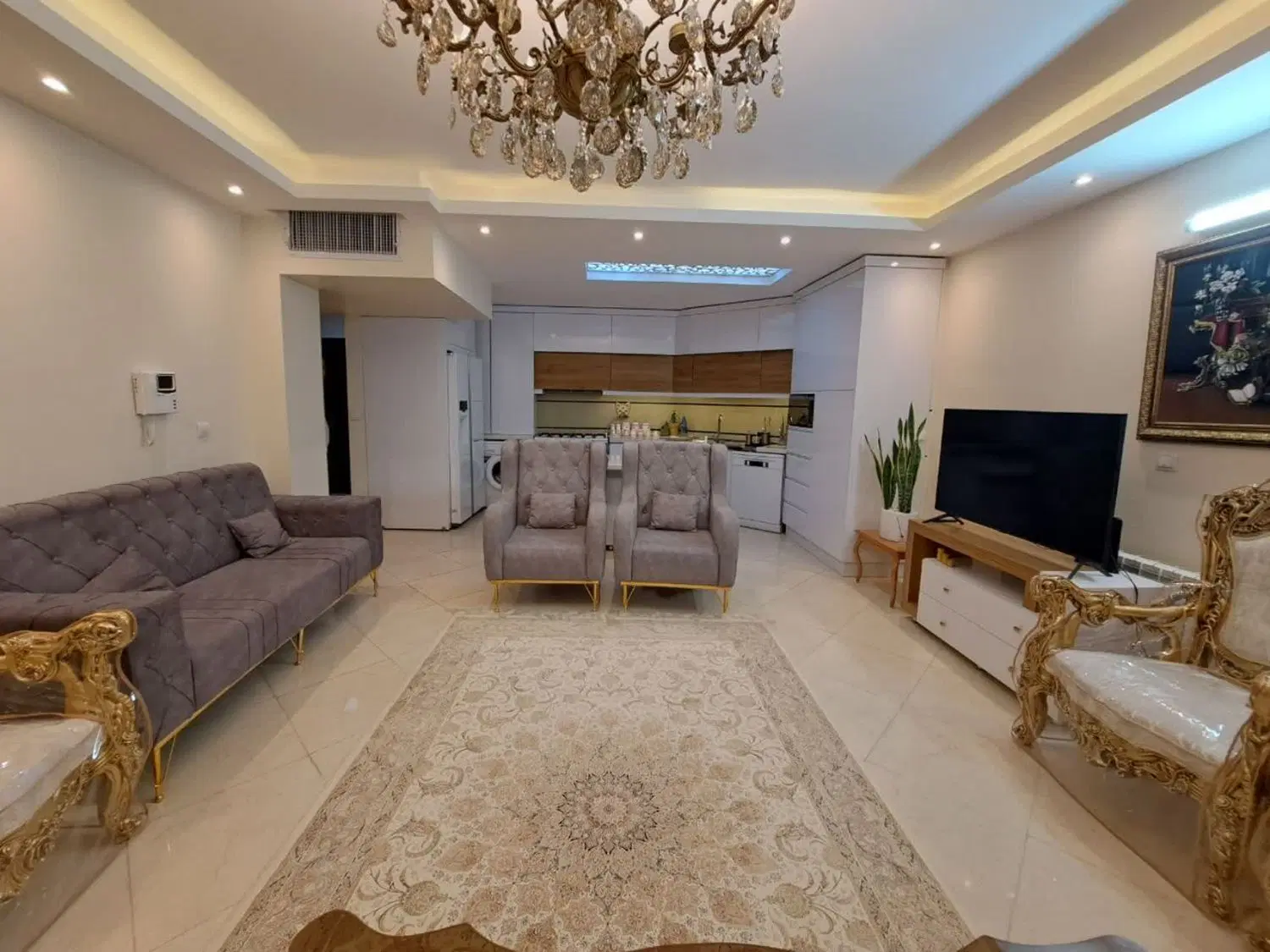آپارتمان ۹۶ متری مجتمع نگین