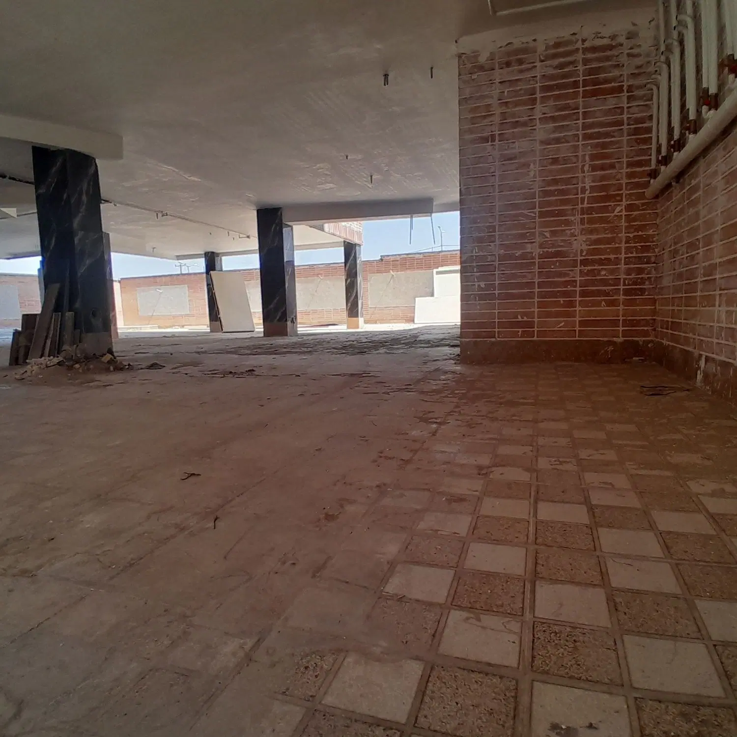 آپارتمان دوخوابه طبقه سوم زاهدان