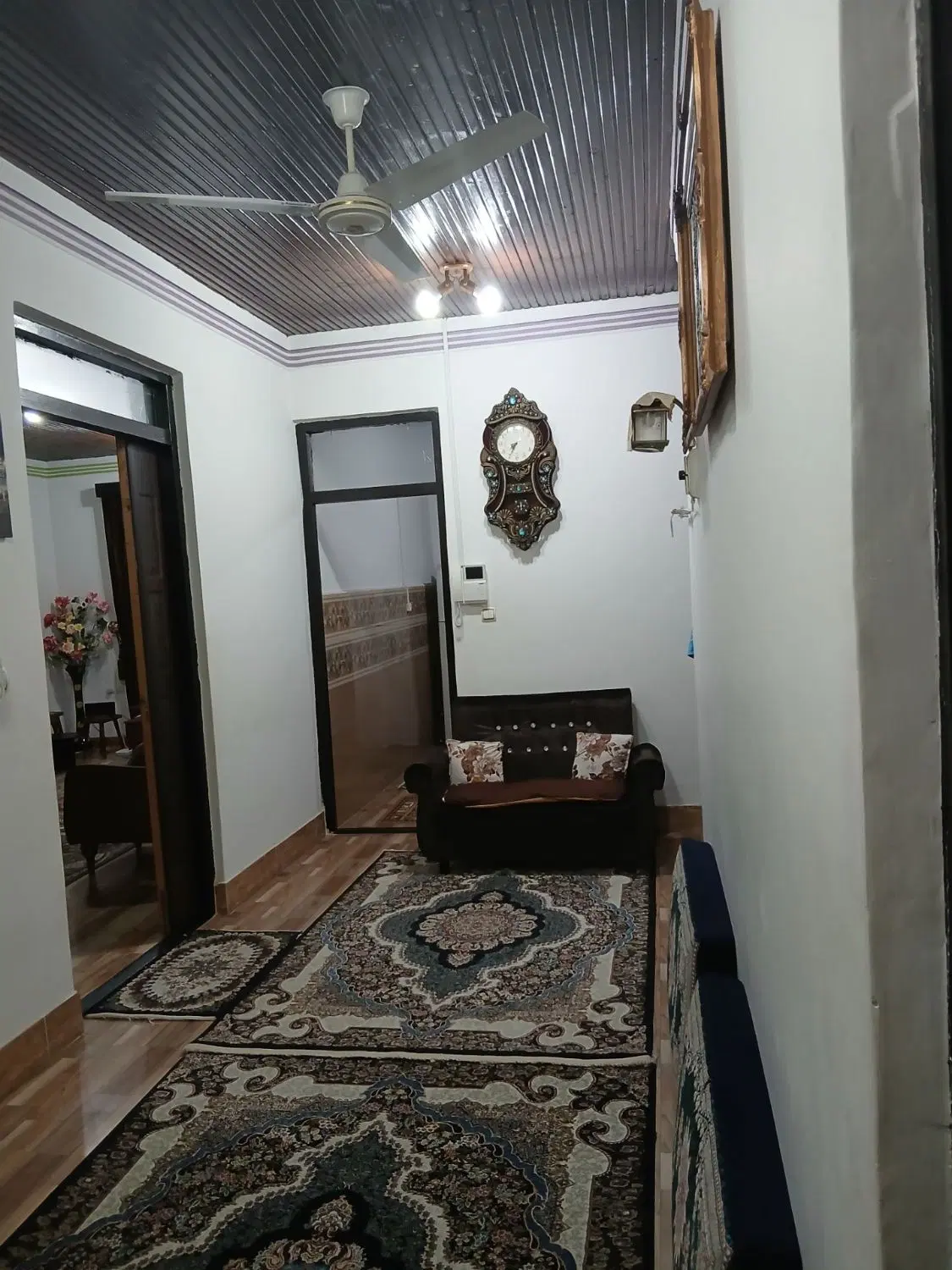 خانه ویلایی. عینک