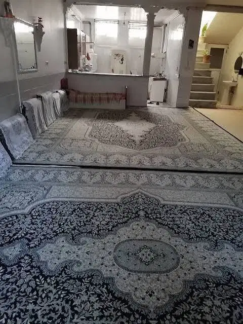 نیم طبقه با نورگیر مناسب واقع در میدان مسکن