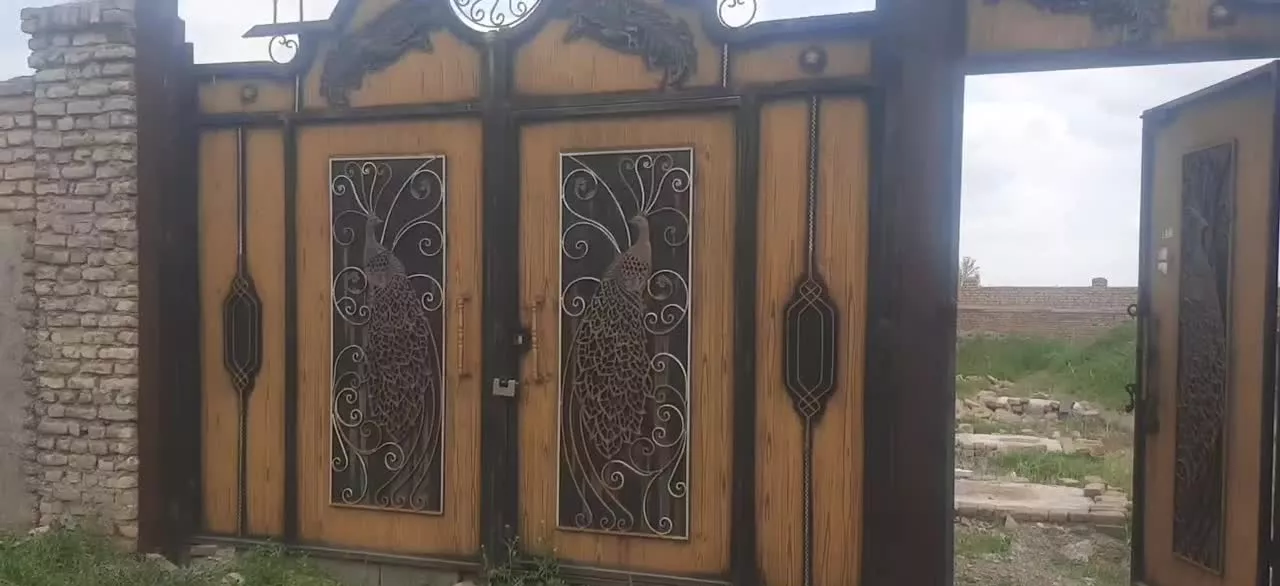 زمین دوردیوار سندتکبرگ ملکی ۴۸۸مترعرض۱۳.۶۰متر