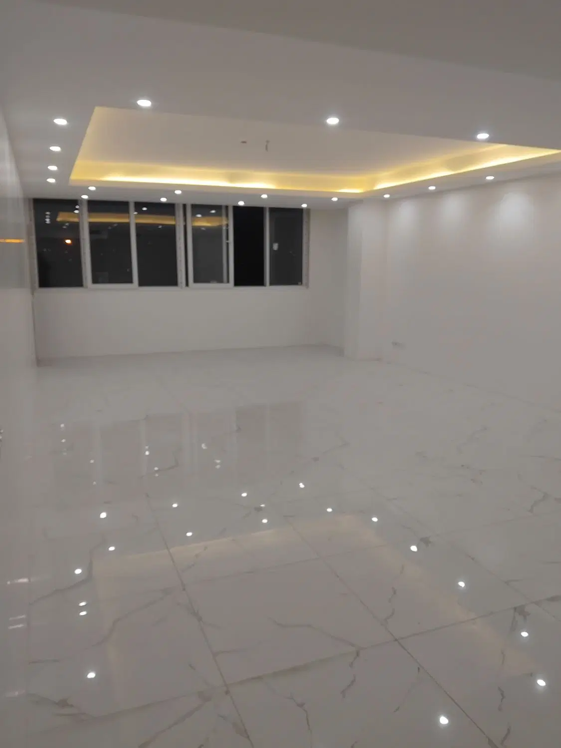واحد نوساز گلشهر بهار غربی۱۲۵مترسنددار دوپارکینگه