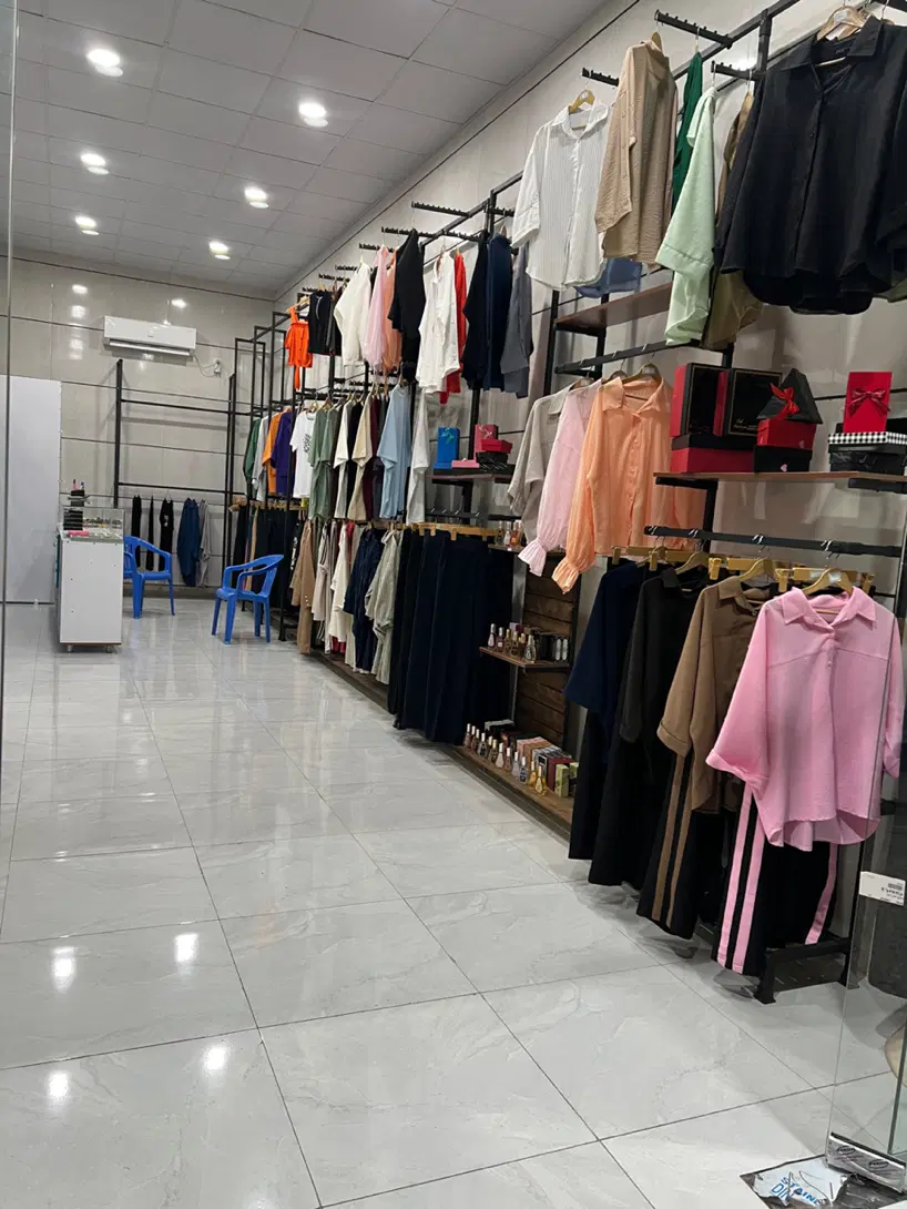 واگذاری مغازه لباس‌فروشی