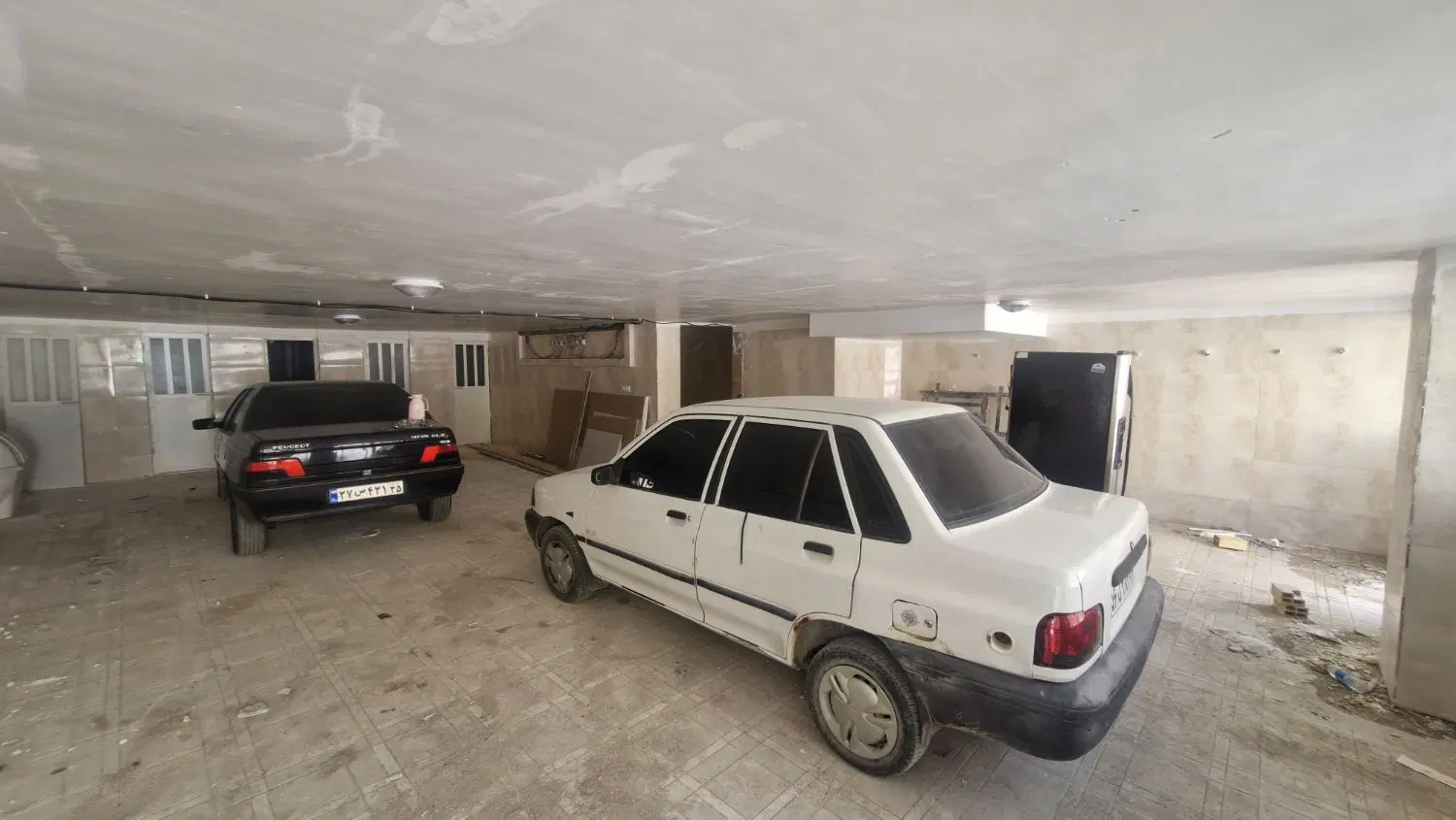واحد سه خواب باپارکینگ و اسانسور