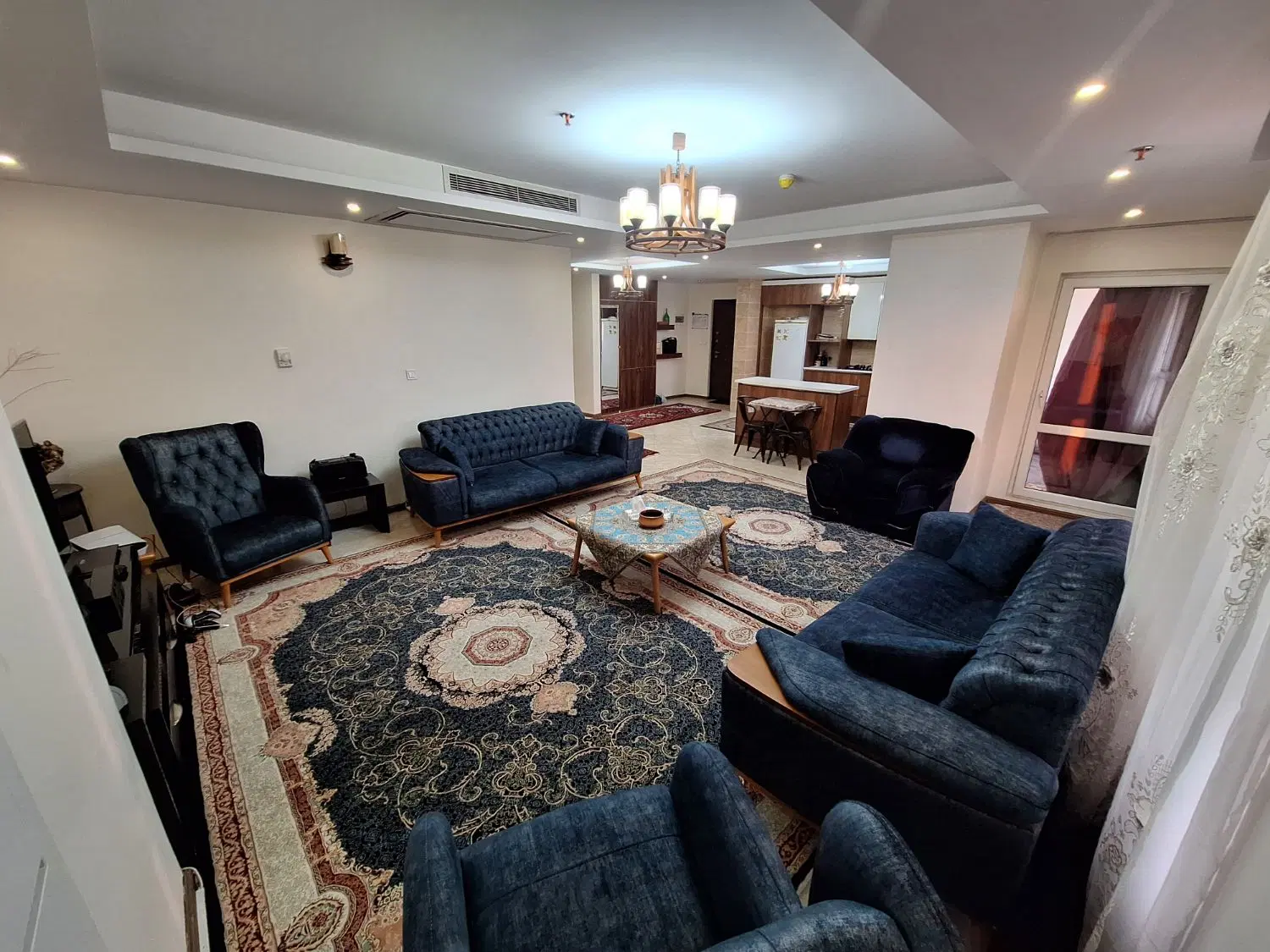 همراه شهر اردستانی روژان آتی شهر دریاچه