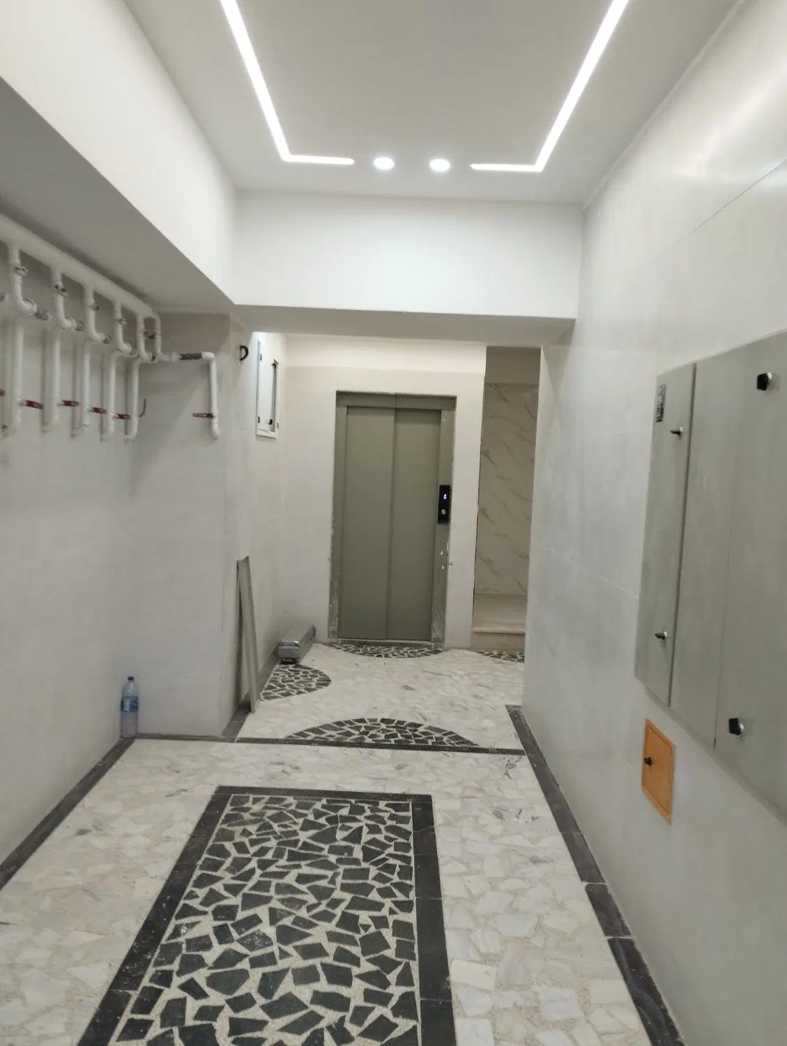 ۹۵متر_روبه نما_نوساز سنددار_نورگیر_جهان آراکمالشهر