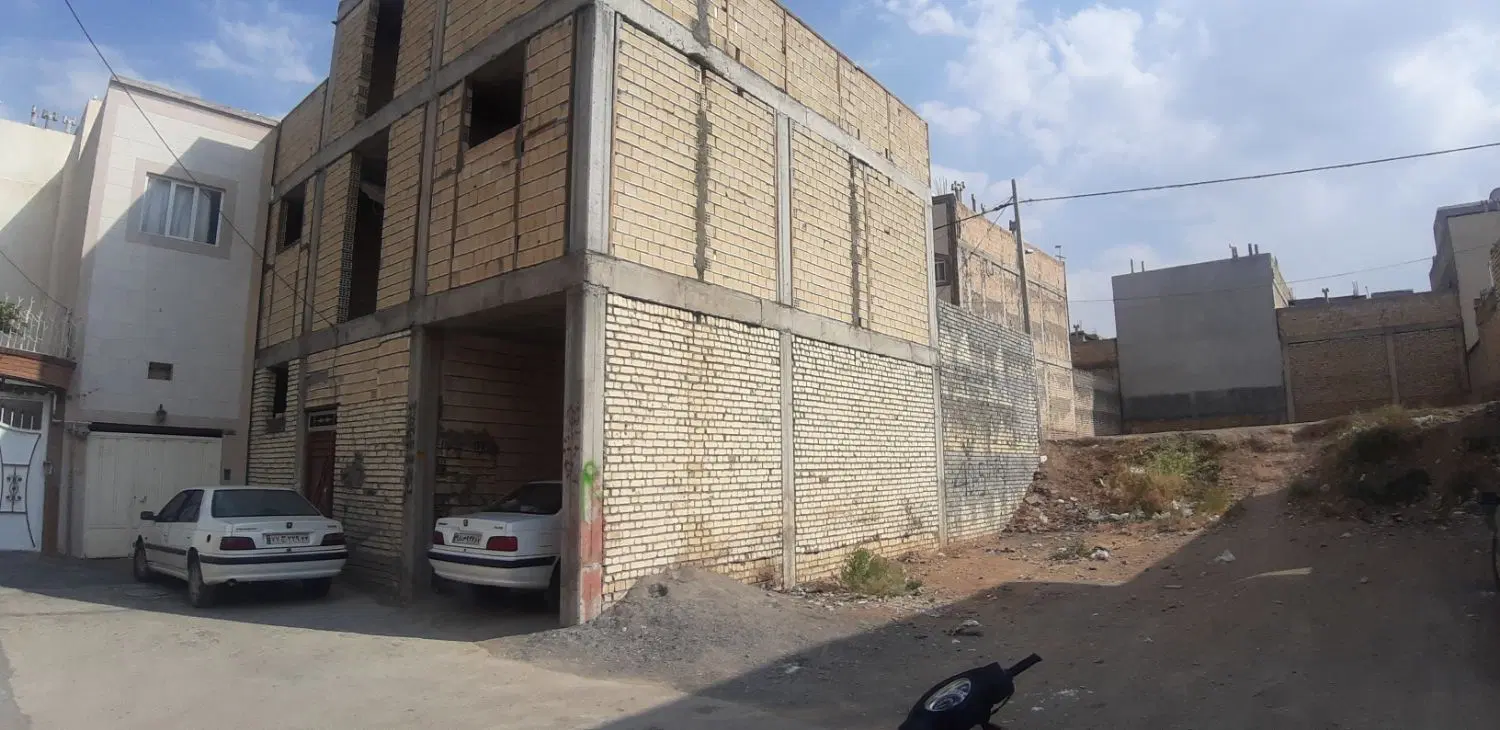 منزل  مسکونی نیمه ساز ورنامخواست
