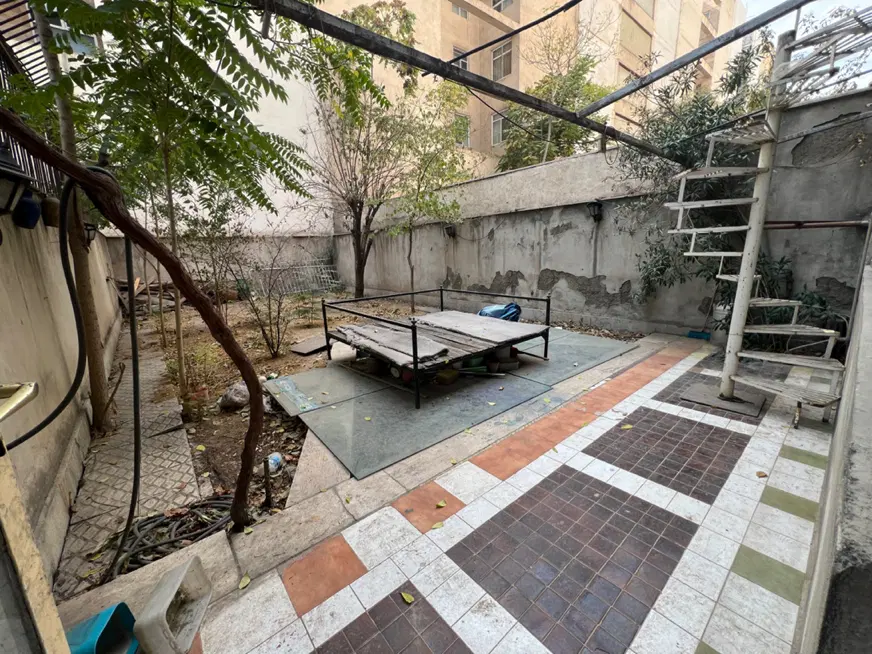 پاسداران کلنگی ۳۰۰ متری مناسب سکونت