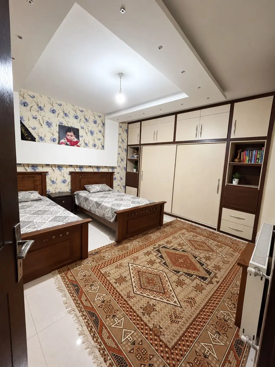واحد  جنوبی در بهترین لوکیشن خیابان مطهری