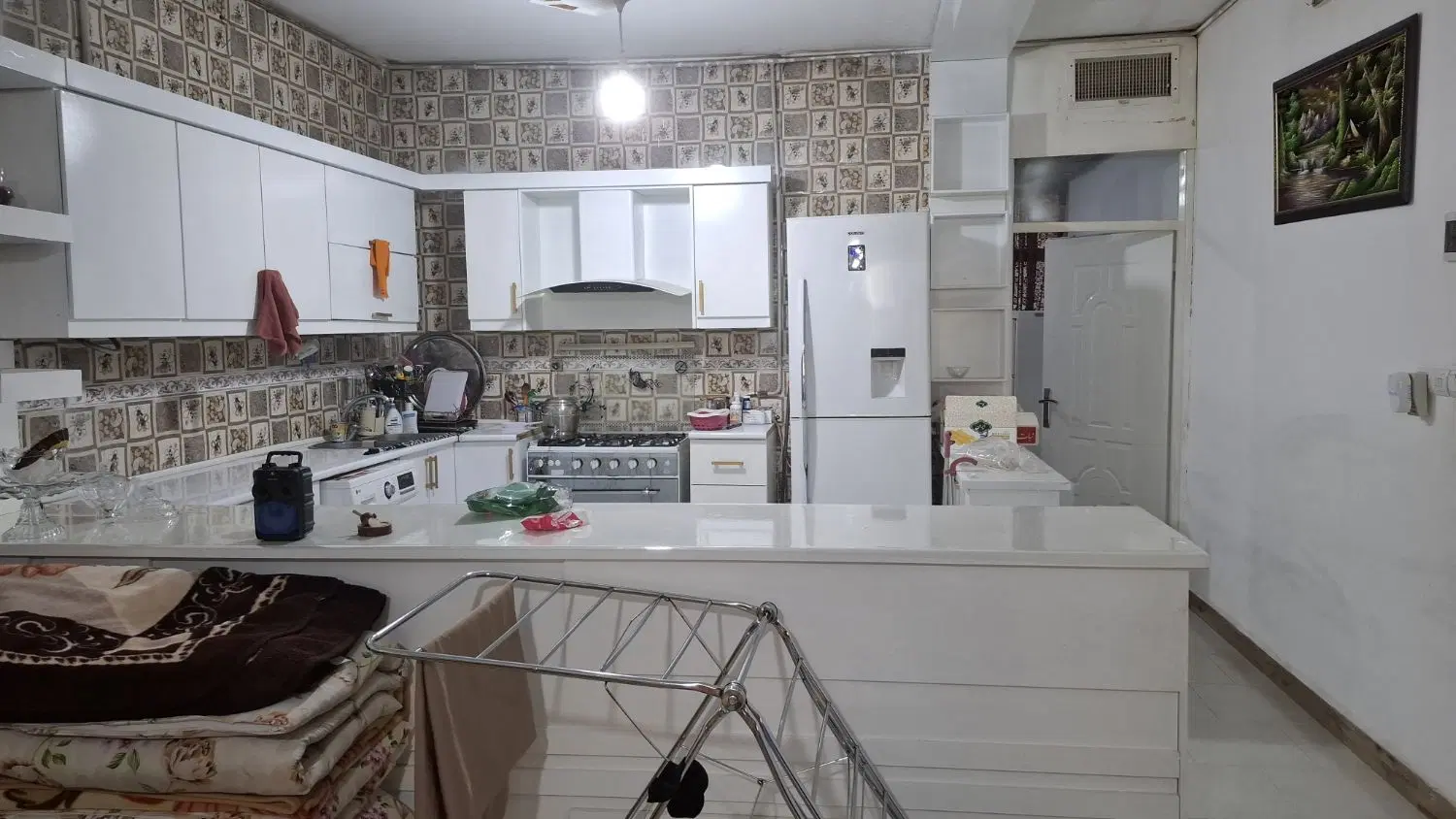 همکف راه جدا حیاط ماشین رو