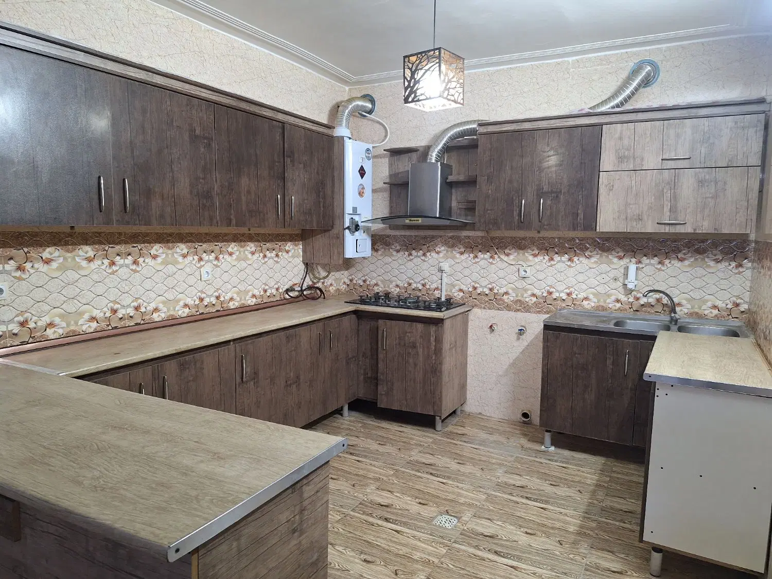 منزل ۱۲۵ متری دربست مستقل یه طبقه
