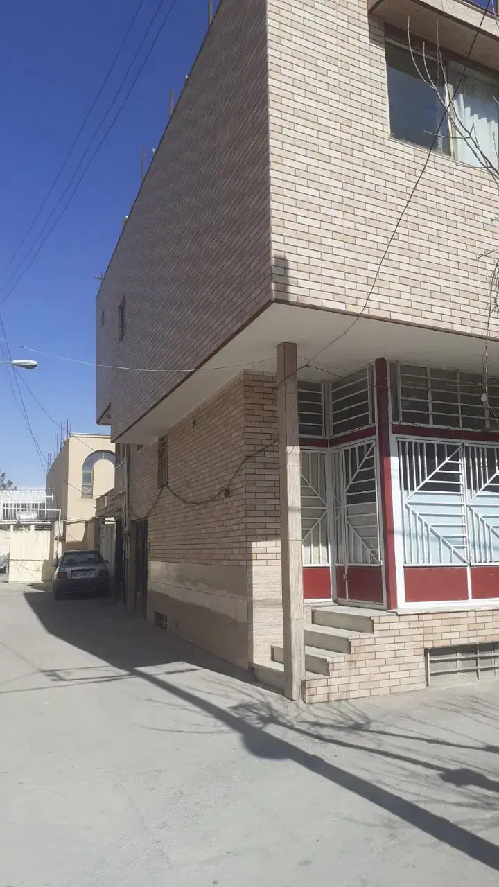 سویت و مغازه خورزوق روبرو سیمرغ بر بلوار جانبازان